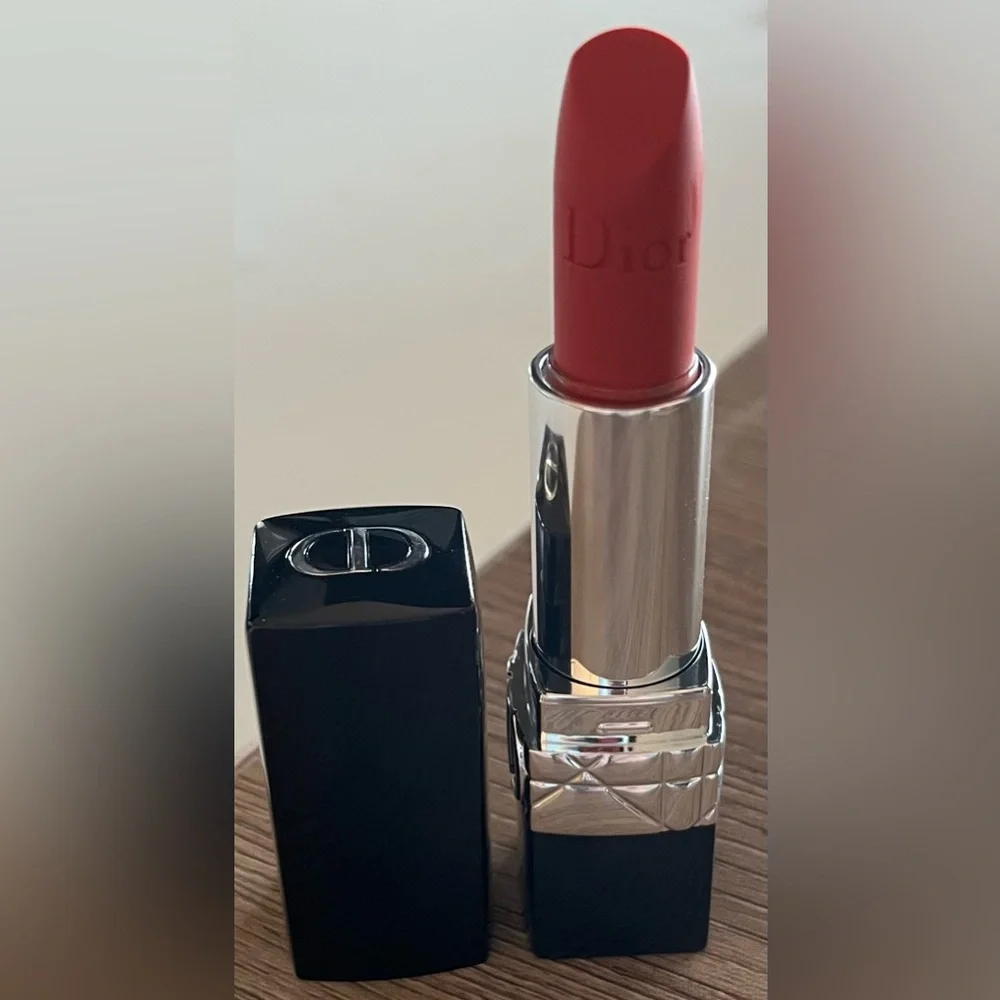 DIOR Rouge Matte Lipstick - 888 Strong Red